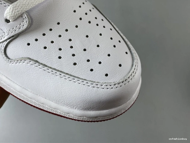 1 555088-103 Metallic Jordan Red Air Retro (2017) 0715